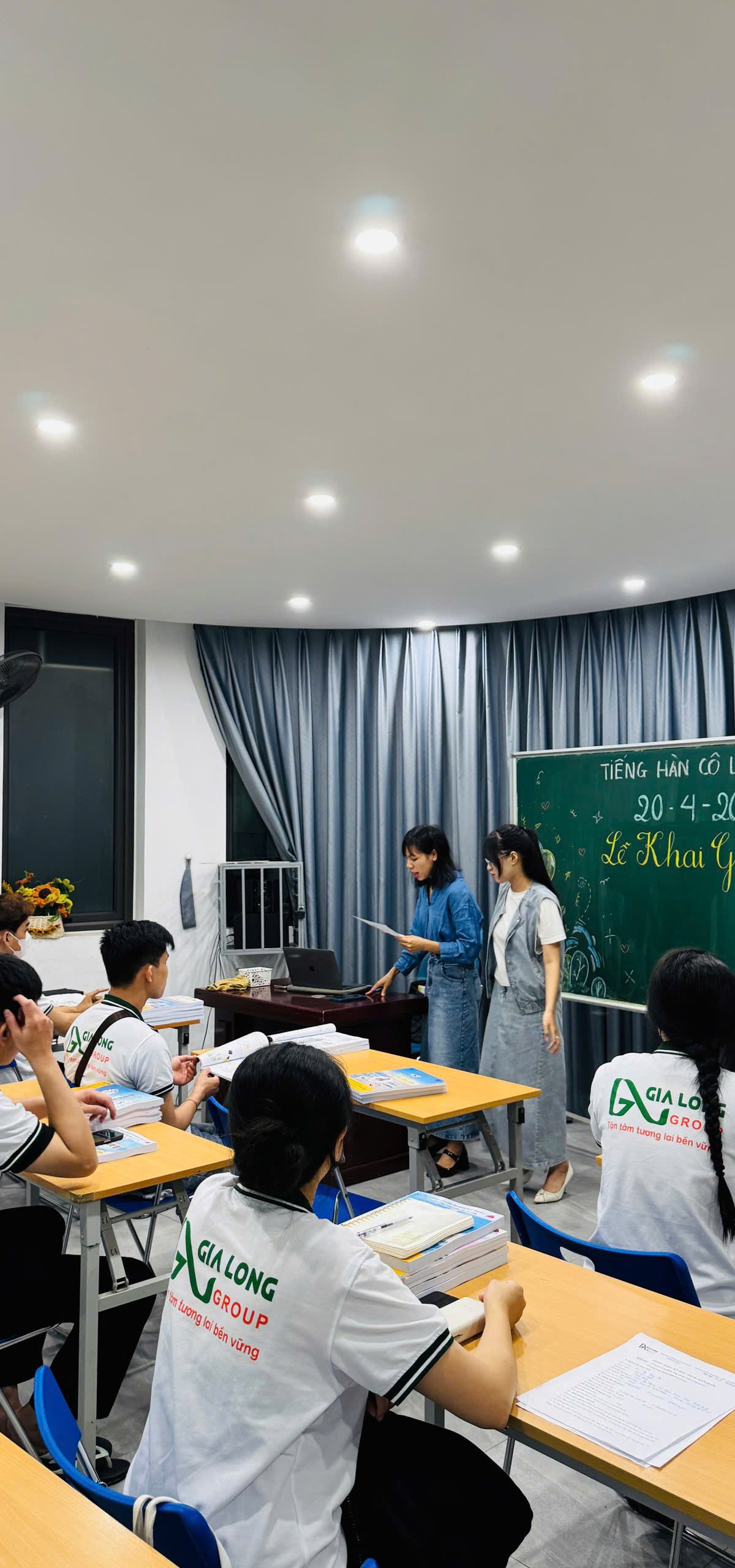 20/4/2026 KHAI GIẢNG LỚP 60 BÀI ESP VÀ LỚP ÔN LUYỆN ĐỀ CHUYÊN SÂU - CƠ SỞ HÀ NỘI